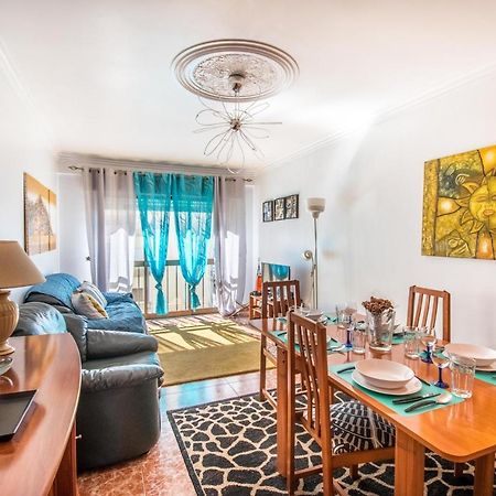 Appartamento Enjoy Lisbon Cascais Sintra 1200 Metres To Metro Blue Line Sintra Rail Line Free Parking Amadora Esterno foto