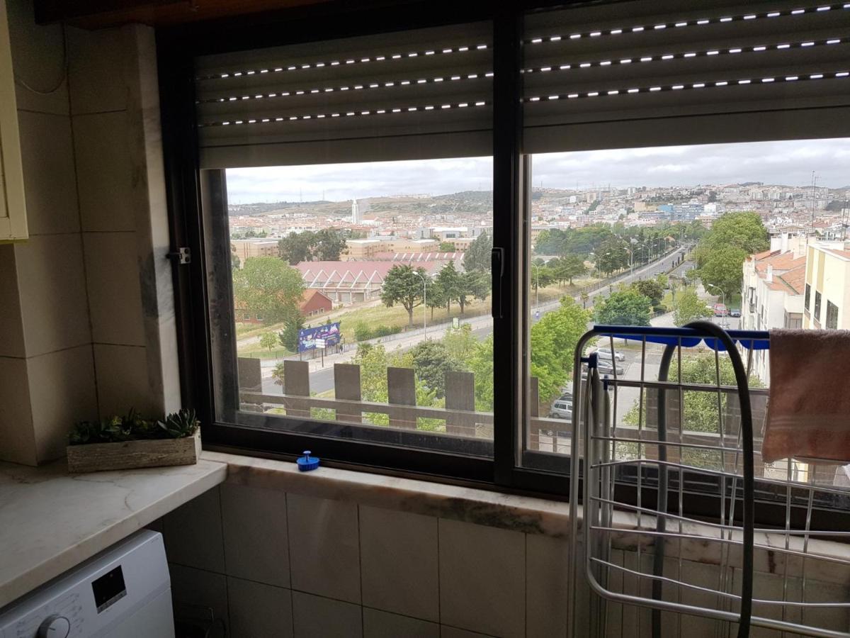 Appartamento Enjoy Lisbon Cascais Sintra 1200 Metres To Metro Blue Line Sintra Rail Line Free Parking Amadora Esterno foto