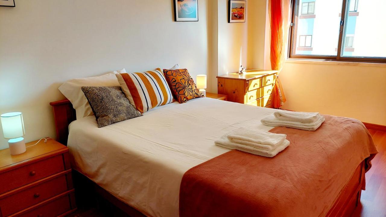 Appartamento Enjoy Lisbon Cascais Sintra 1200 Metres To Metro Blue Line Sintra Rail Line Free Parking Amadora Esterno foto
