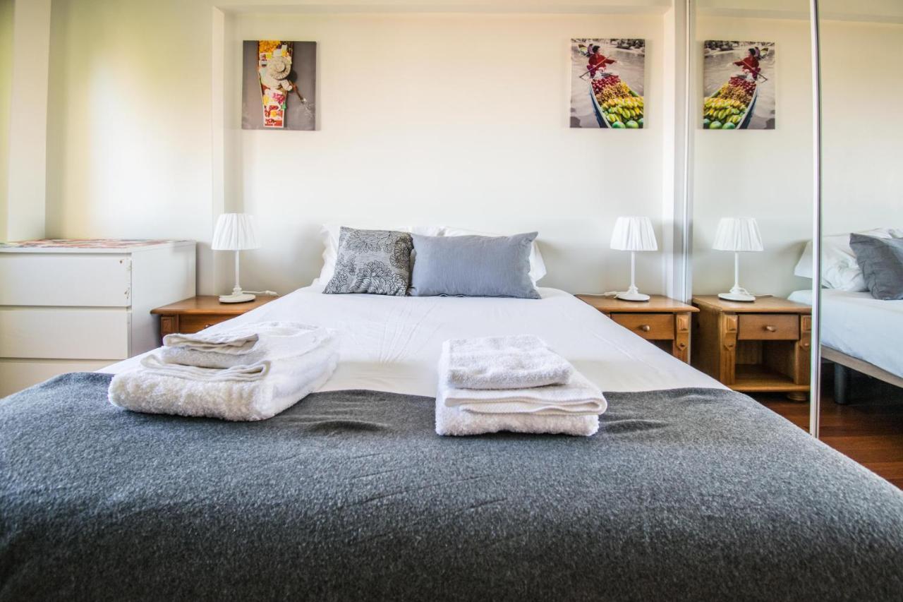 Appartamento Enjoy Lisbon Cascais Sintra 1200 Metres To Metro Blue Line Sintra Rail Line Free Parking Amadora Esterno foto