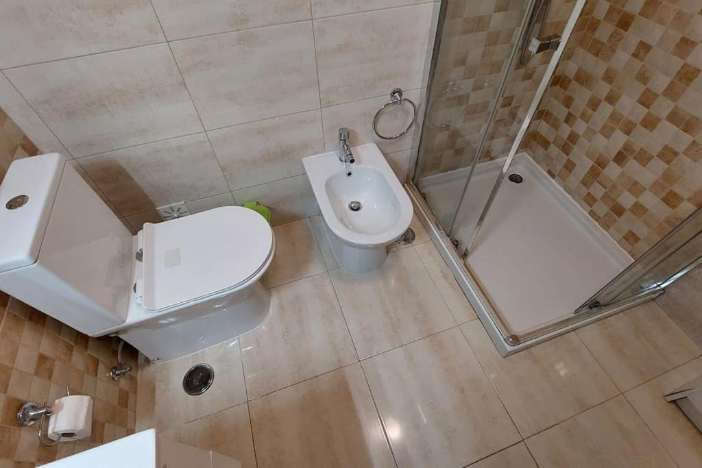 Appartamento Enjoy Lisbon Cascais Sintra 1200 Metres To Metro Blue Line Sintra Rail Line Free Parking Amadora Esterno foto